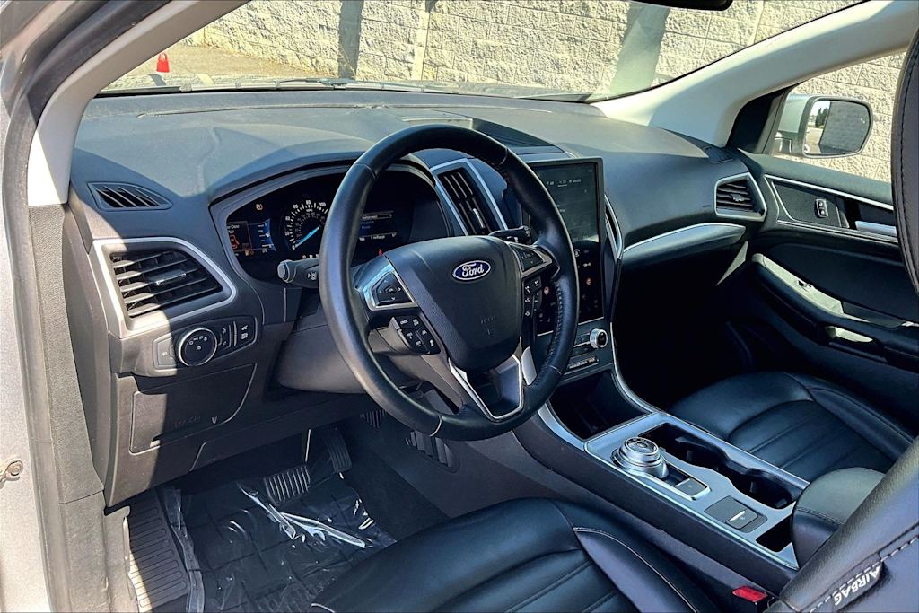 Thumbnail: 2022 Ford Edge - 2