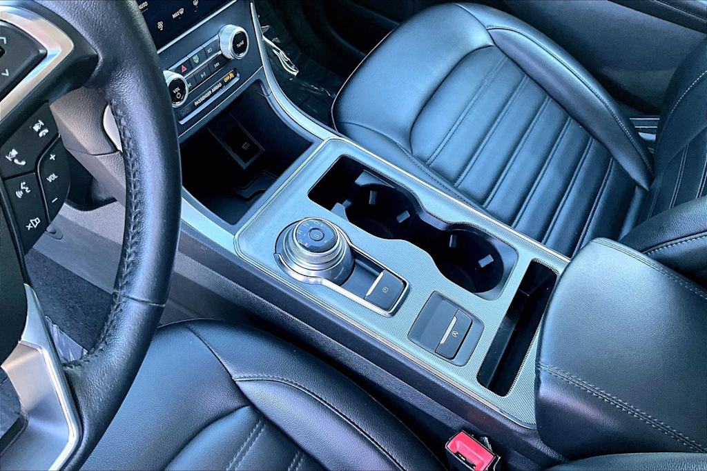 Thumbnail: 2022 Ford Edge - 17