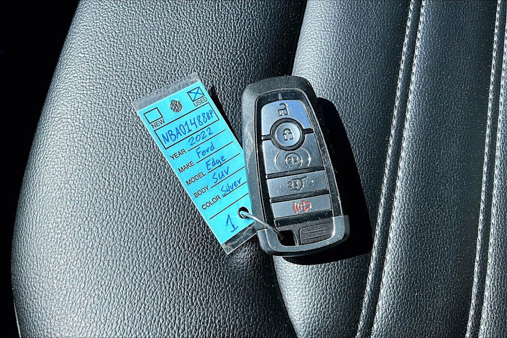 Thumbnail: 2022 Ford Edge - 20