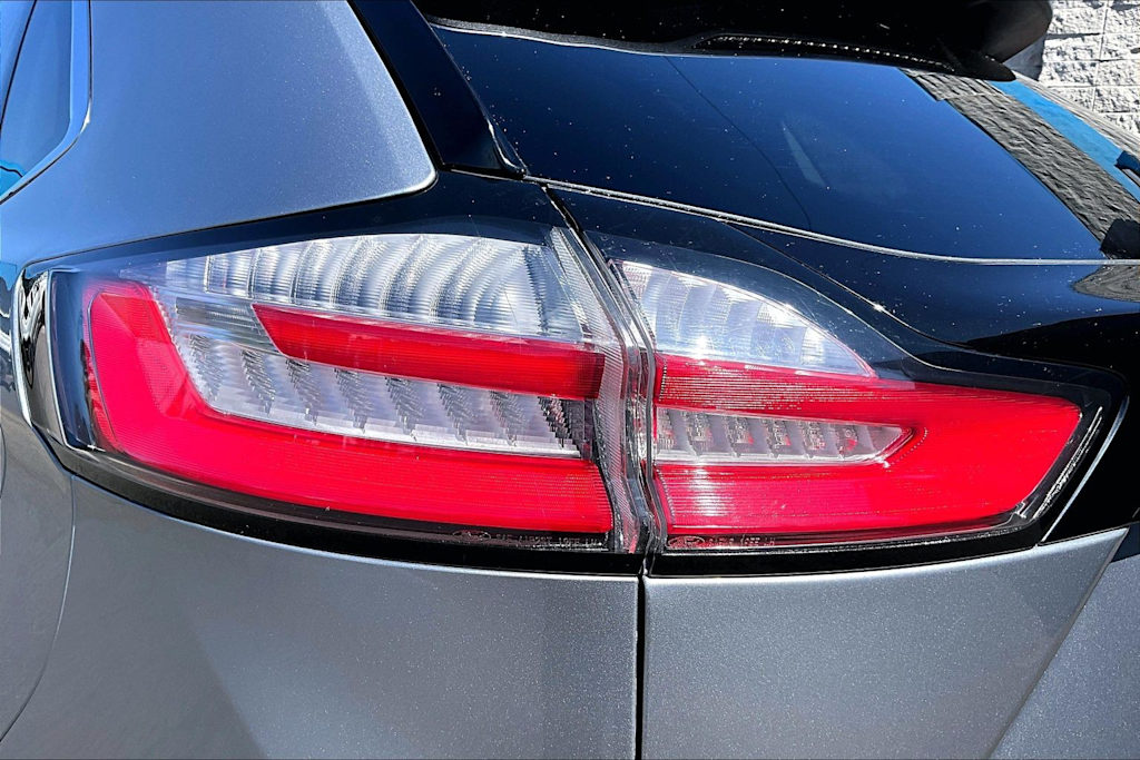 Thumbnail: 2022 Ford Edge - 32