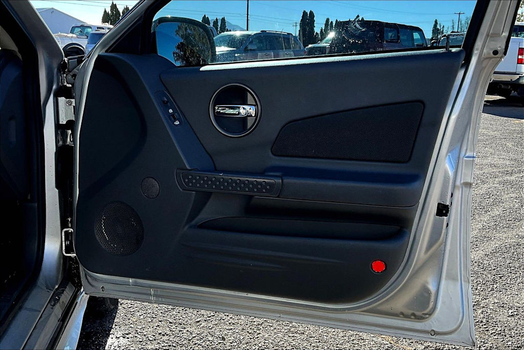 Thumbnail: 2004 Pontiac Grand Prix - 28