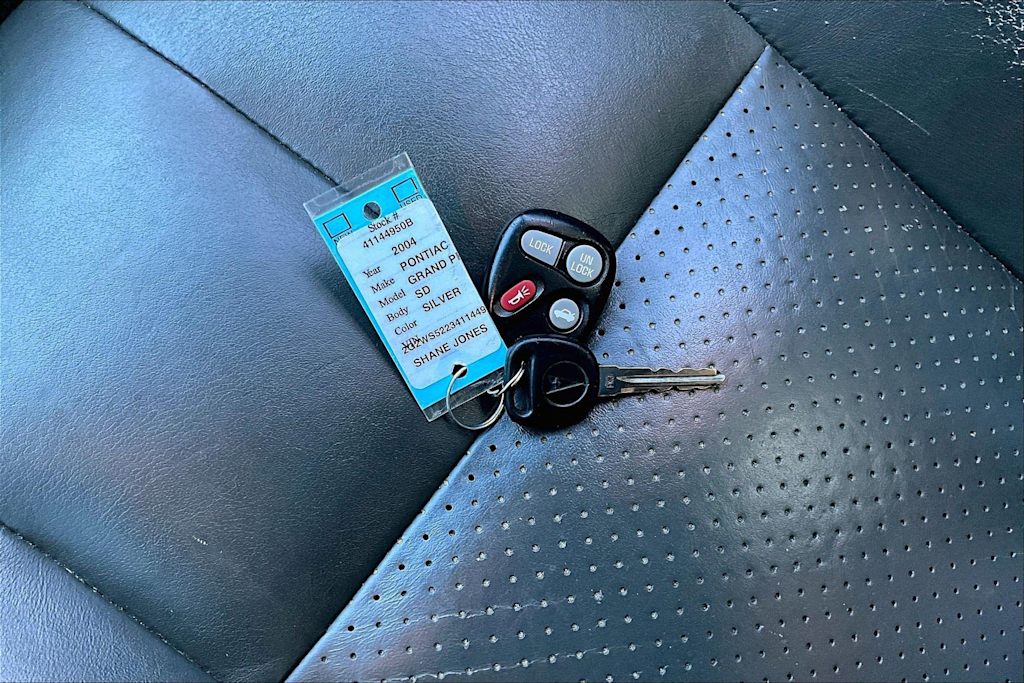 Thumbnail: 2004 Pontiac Grand Prix - 18