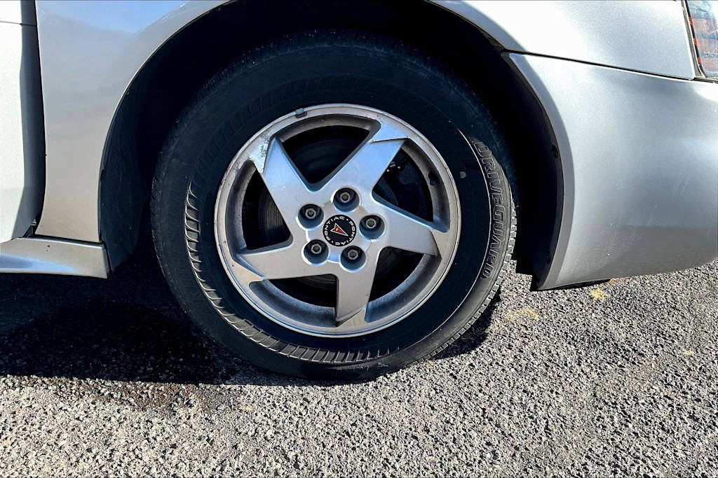 Thumbnail: 2004 Pontiac Grand Prix - 34