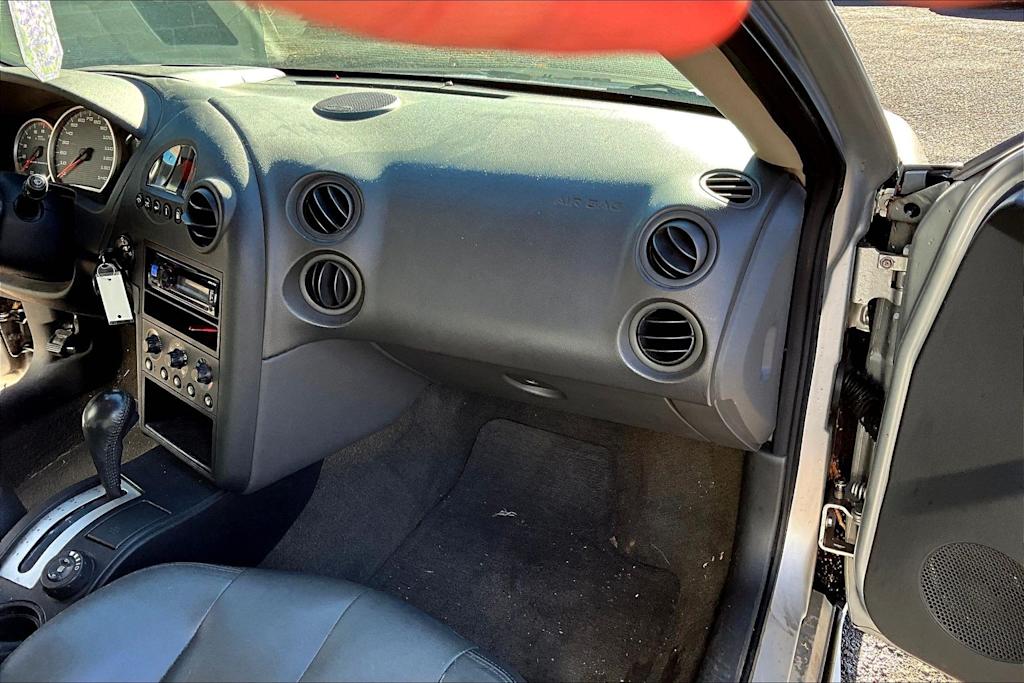 Thumbnail: 2004 Pontiac Grand Prix - 23