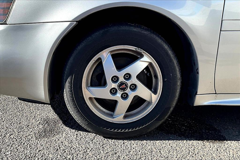 Thumbnail: 2004 Pontiac Grand Prix - 8