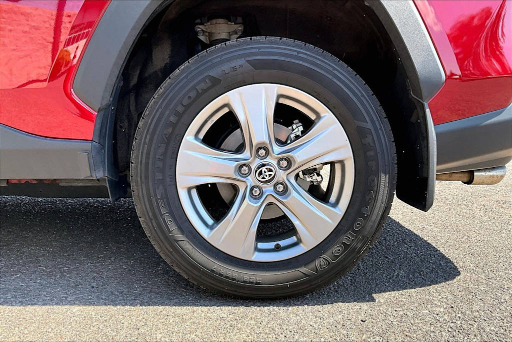 Thumbnail: 2024 Toyota RAV4 - 34