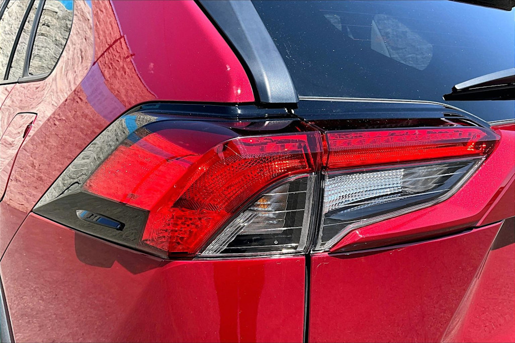 Thumbnail: 2024 Toyota RAV4 - 32