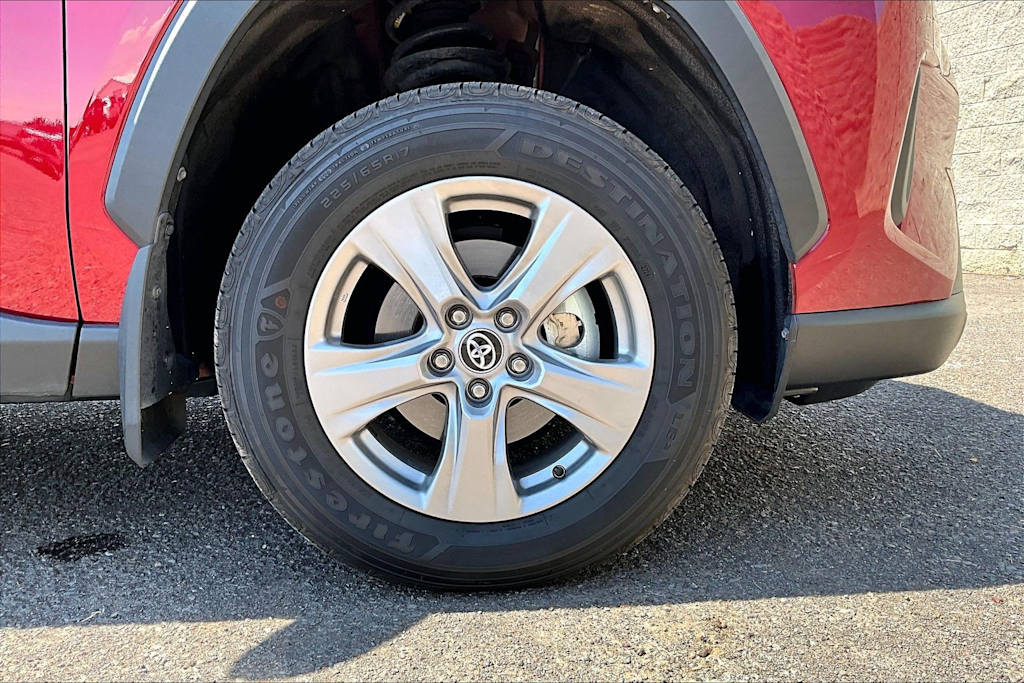 Thumbnail: 2024 Toyota RAV4 - 33