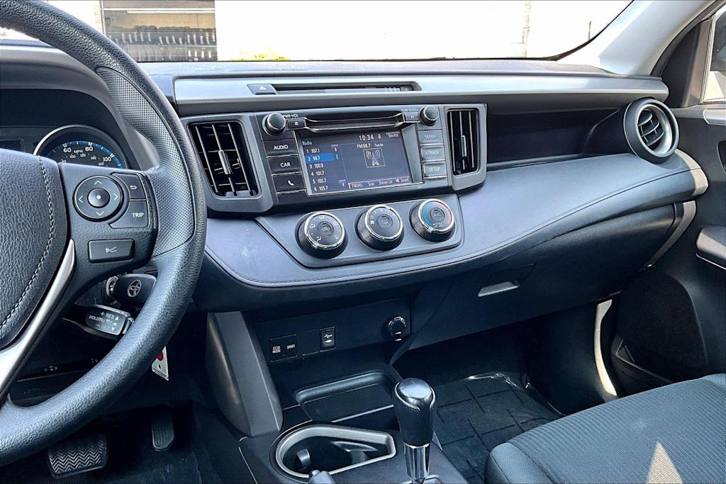 Thumbnail: 2018 Toyota RAV4 - 15
