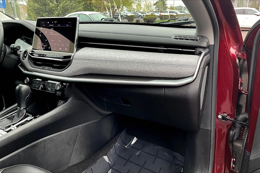2022 Jeep Compass Latitude 24