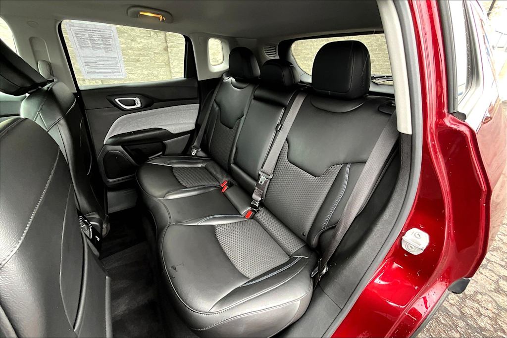 2022 Jeep Compass Latitude 13