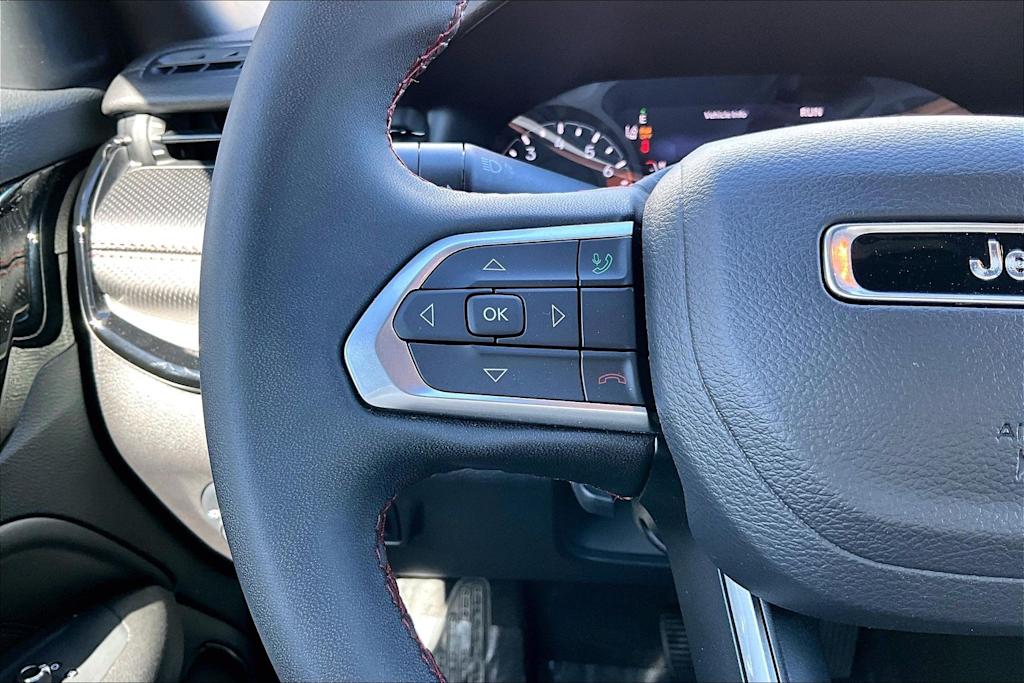 Thumbnail: 2025 Jeep Compass - 25