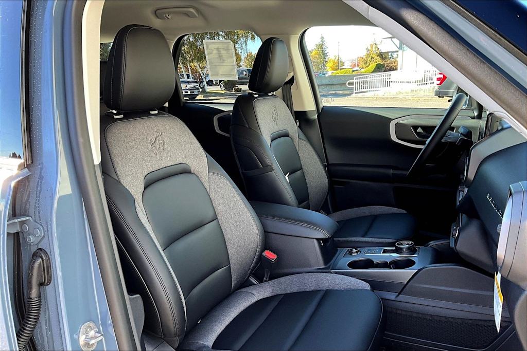 Thumbnail: 2025 Ford Bronco Sport - 12