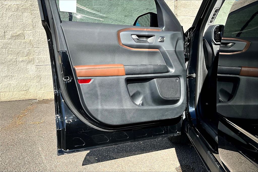 Thumbnail: 2023 Ford Bronco Sport - 28