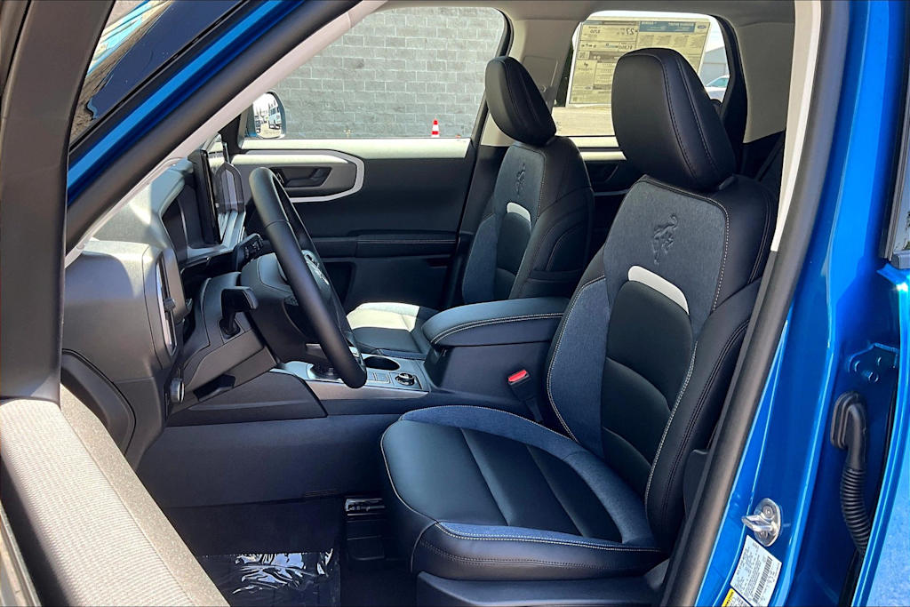 Thumbnail: 2025 Ford Bronco Sport - 11