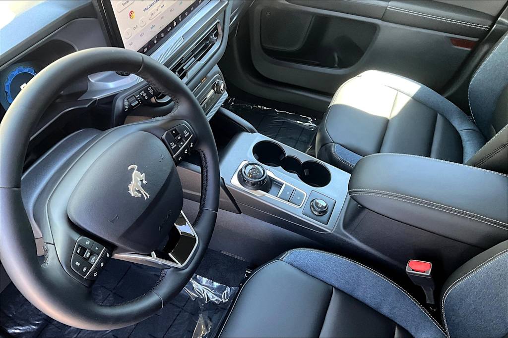 Thumbnail: 2025 Ford Bronco Sport - 15