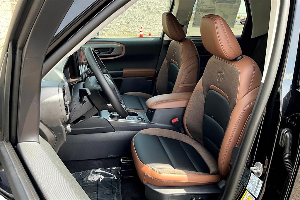 Thumbnail: 2025 Ford Bronco Sport - 11