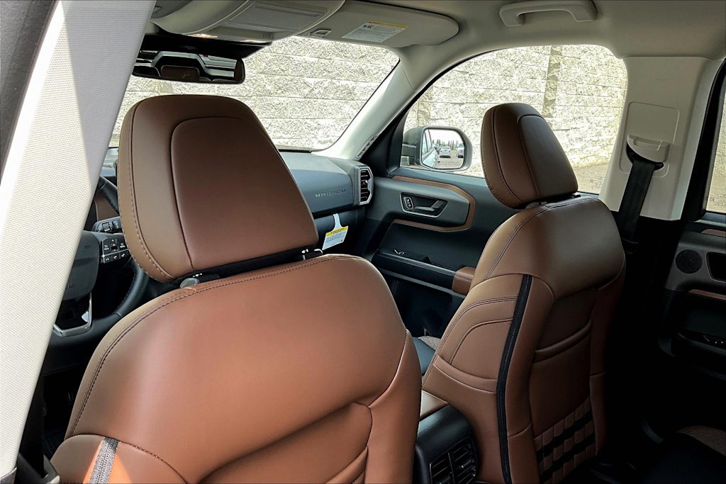 Thumbnail: 2025 Ford Bronco Sport - 12