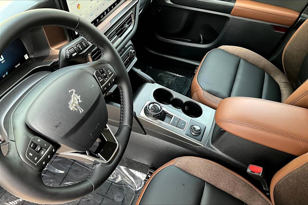 Thumbnail: 2025 Ford Bronco Sport - 15