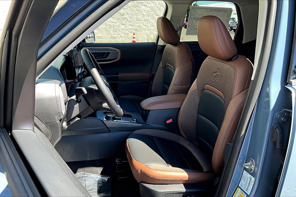 Thumbnail: 2025 Ford Bronco Sport - 11