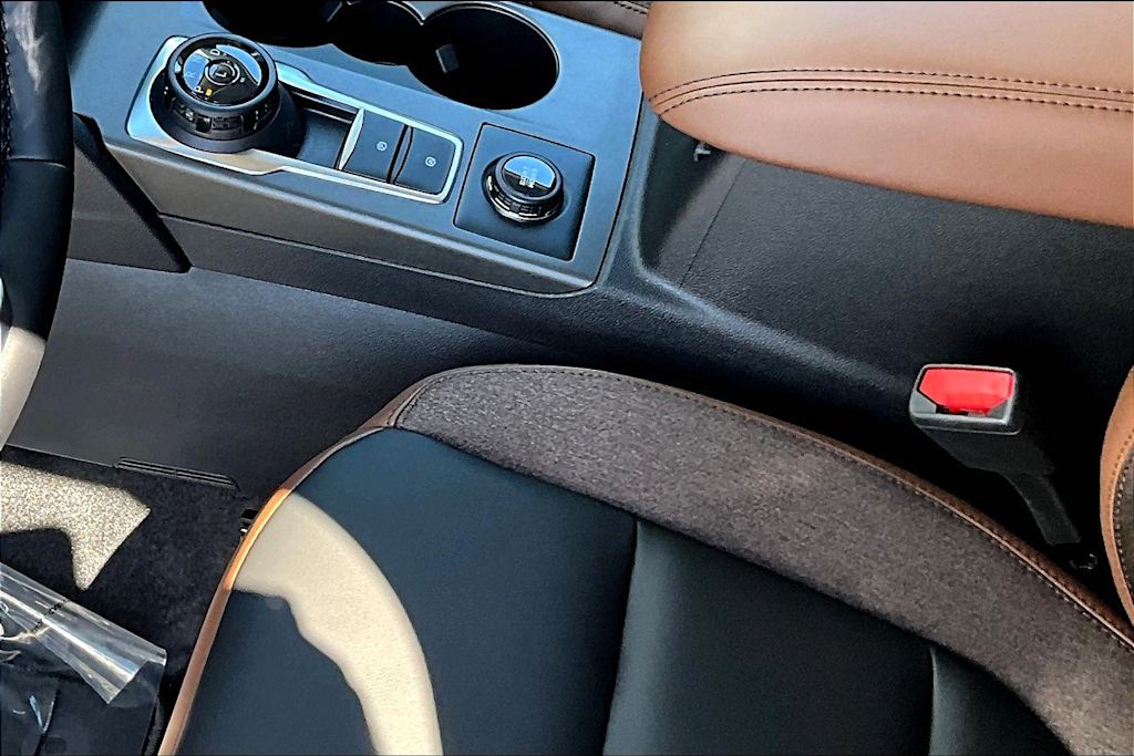 Thumbnail: 2025 Ford Bronco Sport - 15