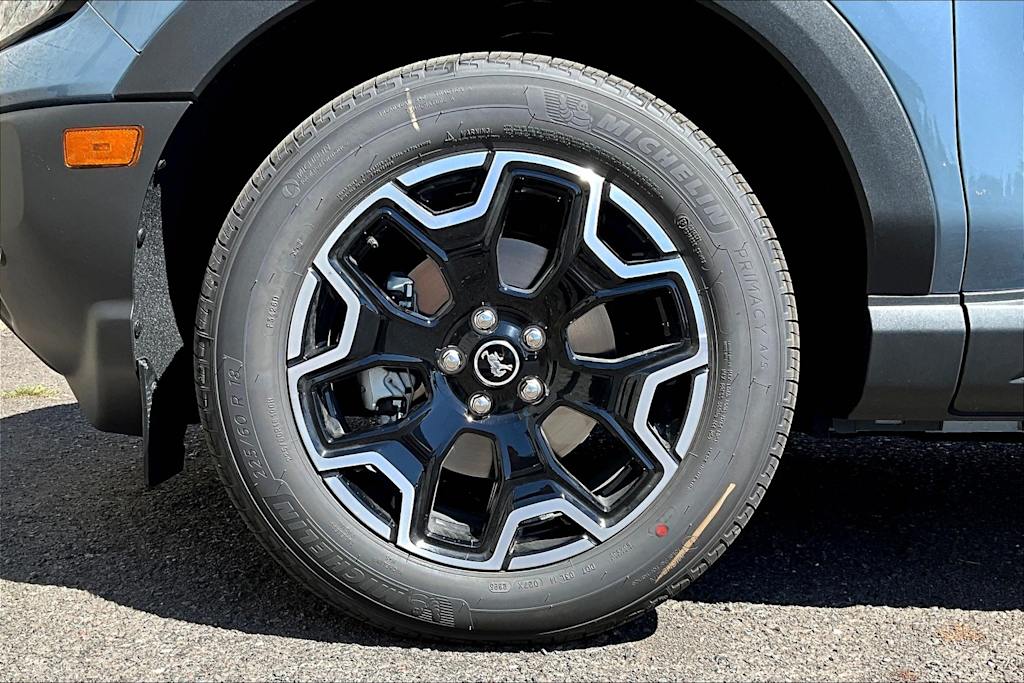 Thumbnail: 2025 Ford Bronco Sport - 8