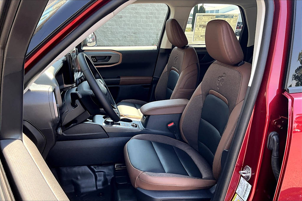 Thumbnail: 2025 Ford Bronco Sport - 11