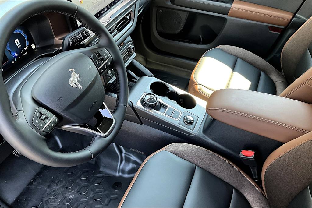 Thumbnail: 2025 Ford Bronco Sport - 15