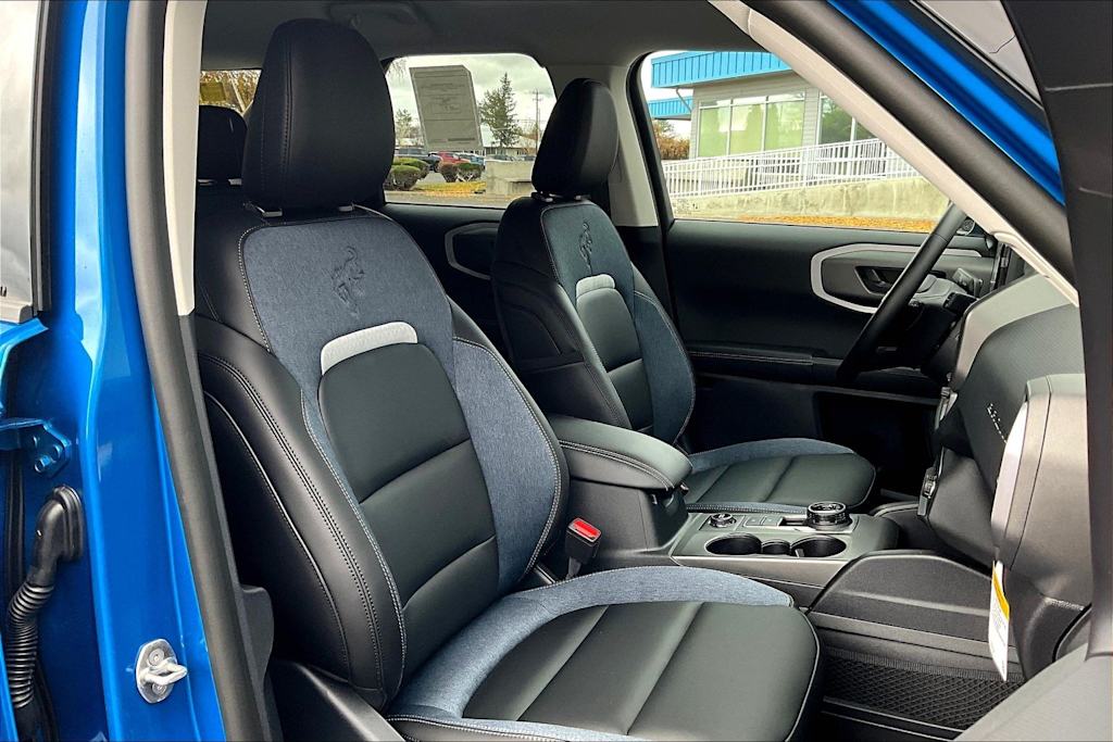 Thumbnail: 2025 Ford Bronco Sport - 10