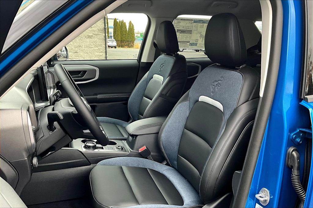 Thumbnail: 2025 Ford Bronco Sport - 9