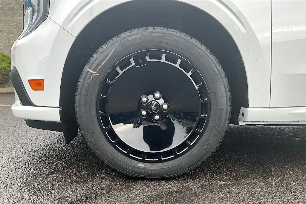 Thumbnail: 2025 Ford Maverick - 8