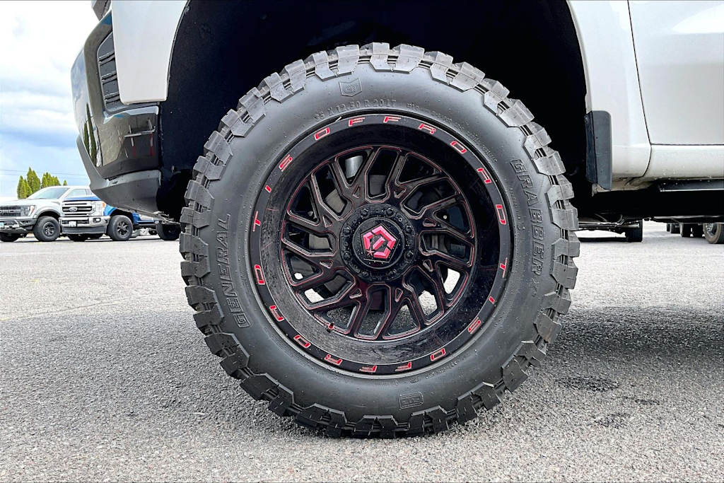 Thumbnail: 2020 Chevrolet Silverado 1500 - 4
