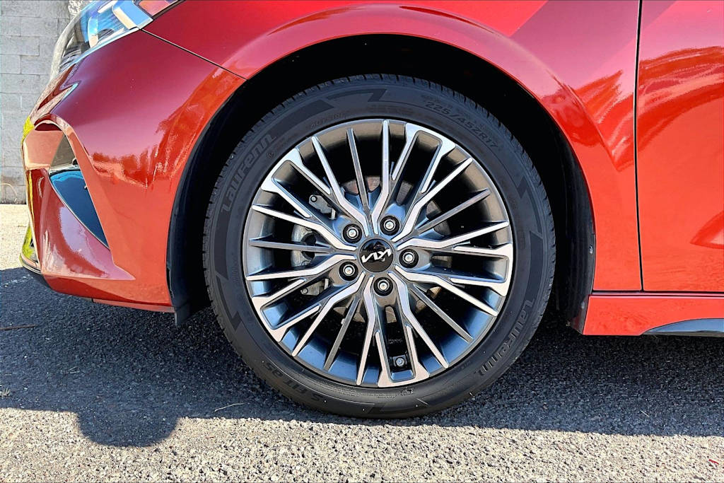 Thumbnail: 2022 Kia Forte - 8