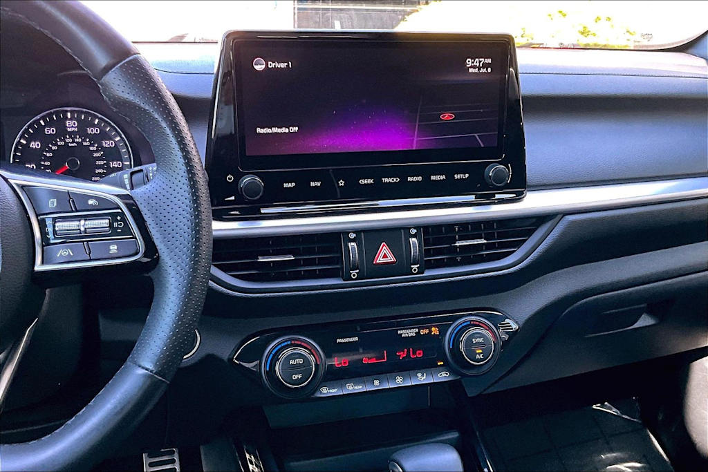 Thumbnail: 2022 Kia Forte - 15