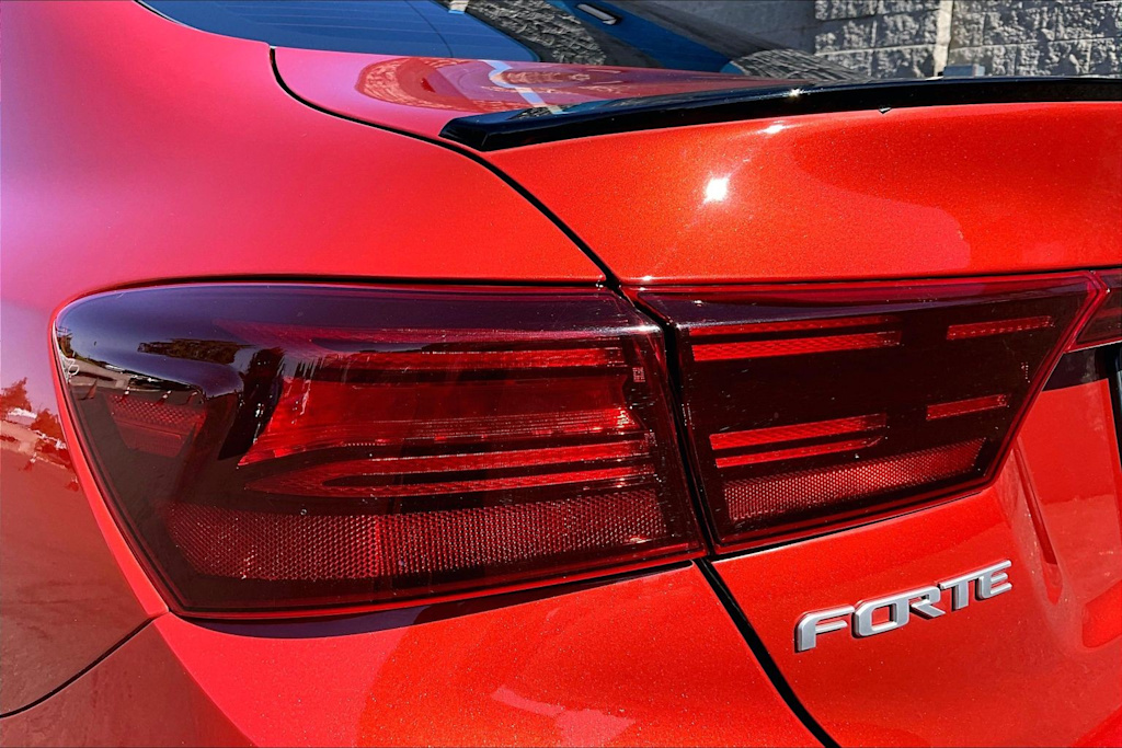 Thumbnail: 2022 Kia Forte - 32