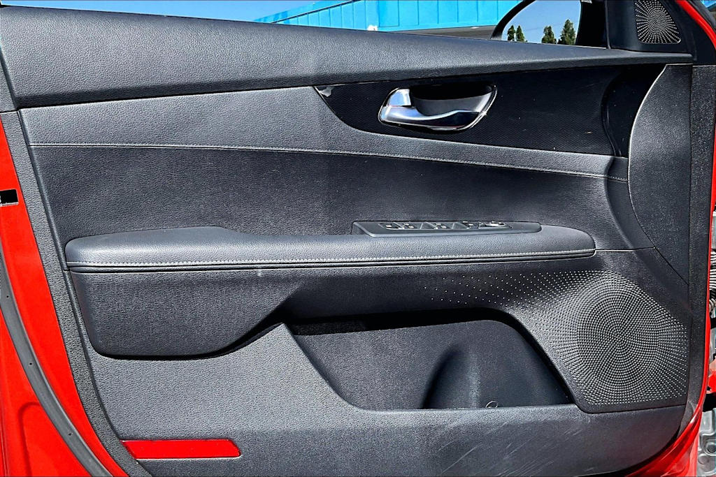 Thumbnail: 2022 Kia Forte - 27