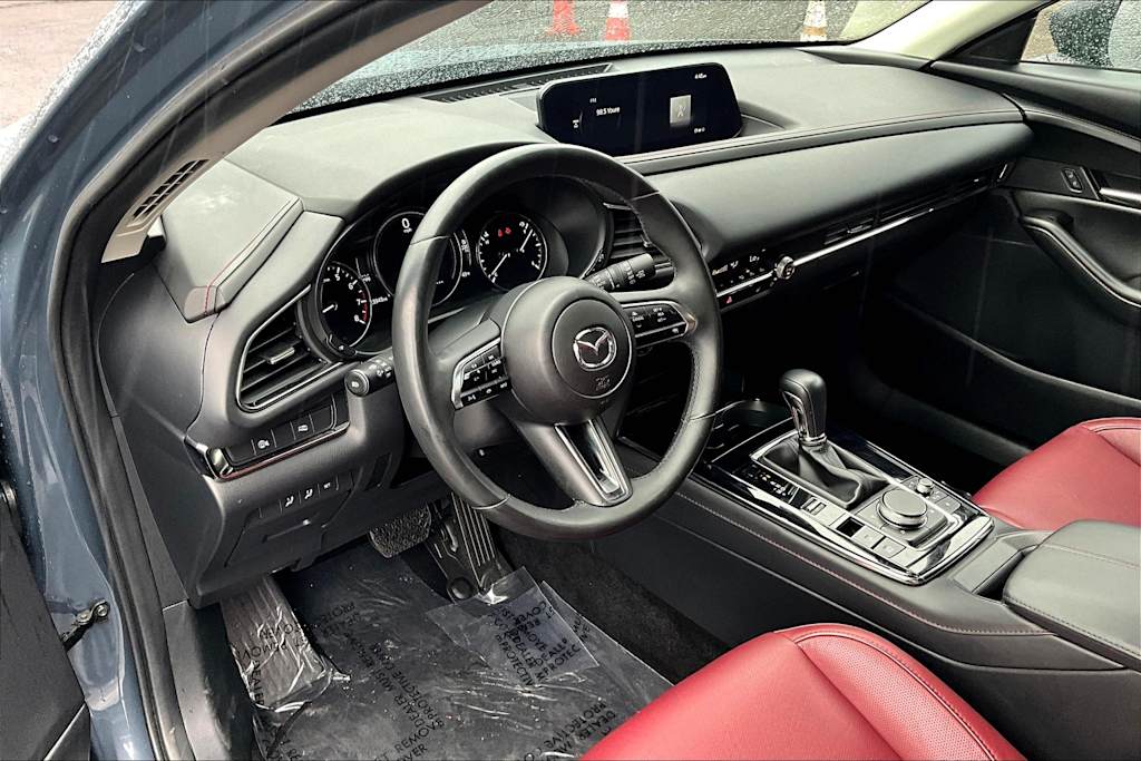2024 Mazda CX-30 Carbon 2