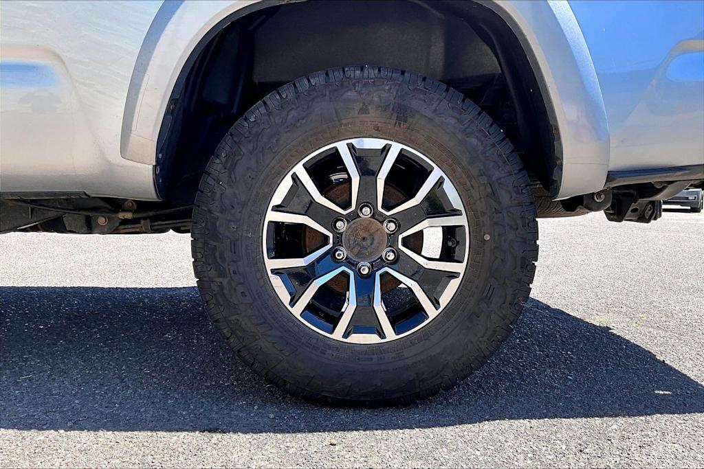 Thumbnail: 2022 Toyota Tacoma - 35