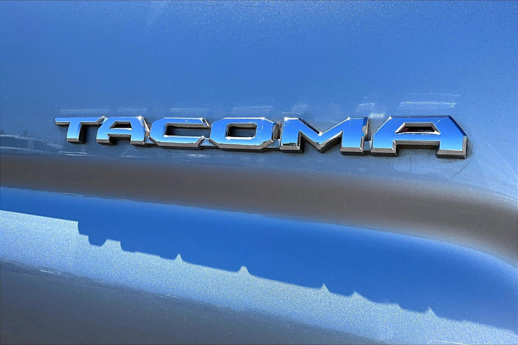 Thumbnail: 2022 Toyota Tacoma - 7