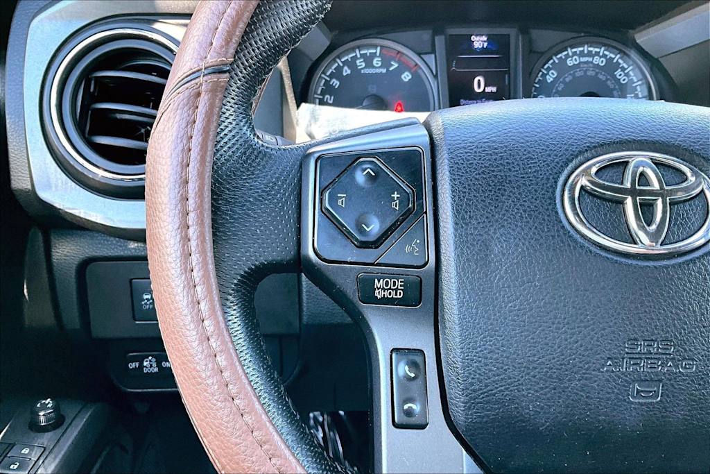 Thumbnail: 2022 Toyota Tacoma - 25