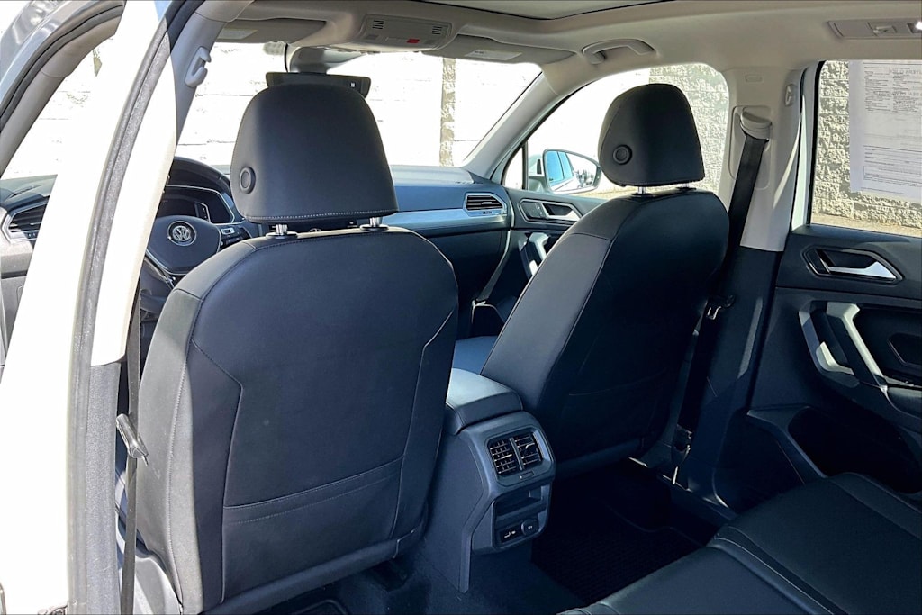 Thumbnail: 2020 Volkswagen Tiguan - 13
