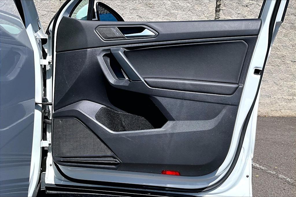 Thumbnail: 2020 Volkswagen Tiguan - 28