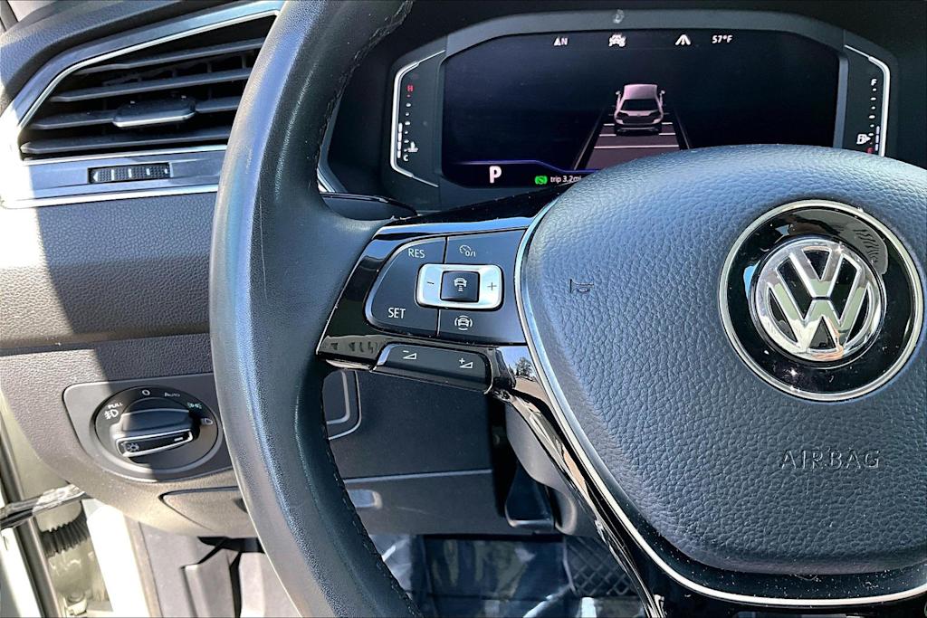 Thumbnail: 2020 Volkswagen Tiguan - 25