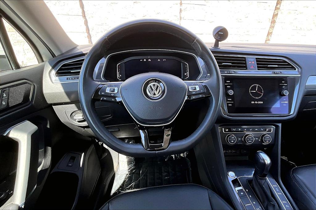 Thumbnail: 2020 Volkswagen Tiguan - 14