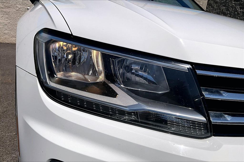 Thumbnail: 2020 Volkswagen Tiguan - 31