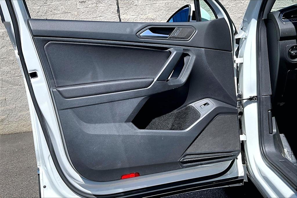 Thumbnail: 2020 Volkswagen Tiguan - 27