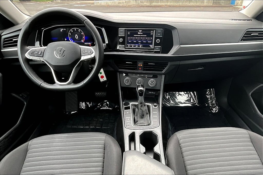 Thumbnail: 2024 Volkswagen Jetta - 10
