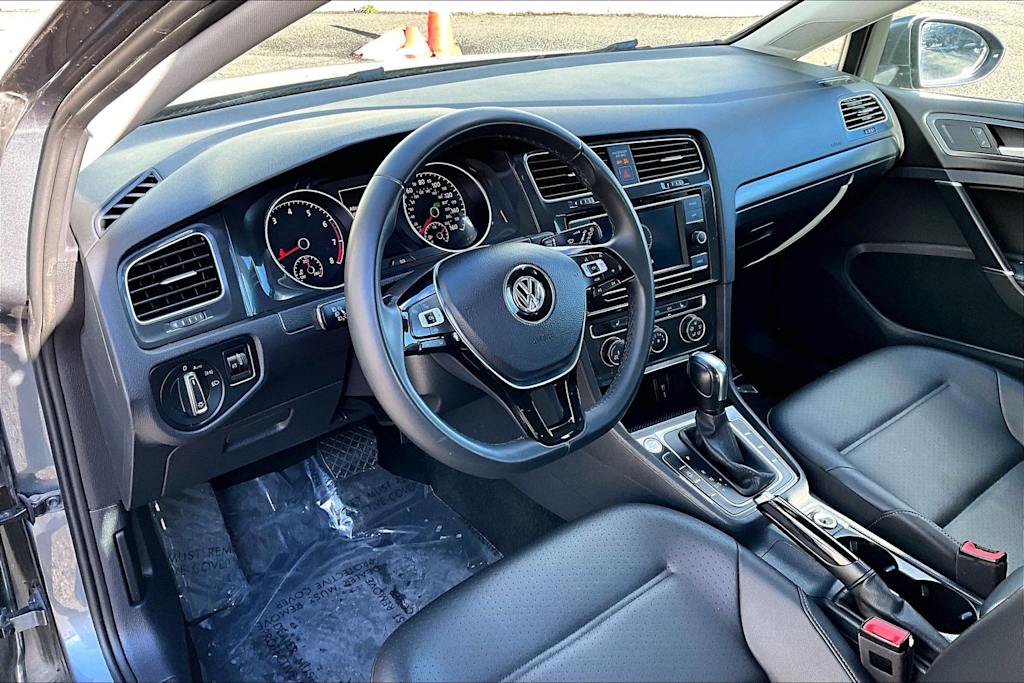 Thumbnail: 2021 Volkswagen Golf - 2