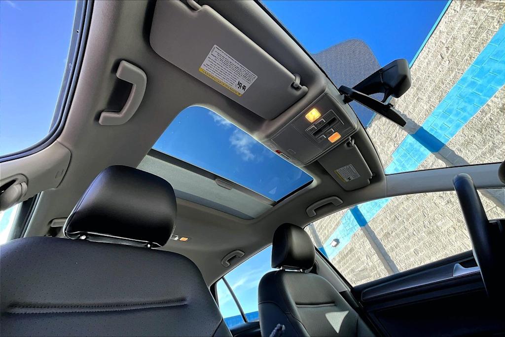 Thumbnail: 2021 Volkswagen Golf - 30