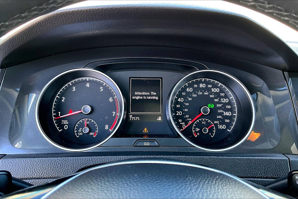 Thumbnail: 2021 Volkswagen Golf - 16